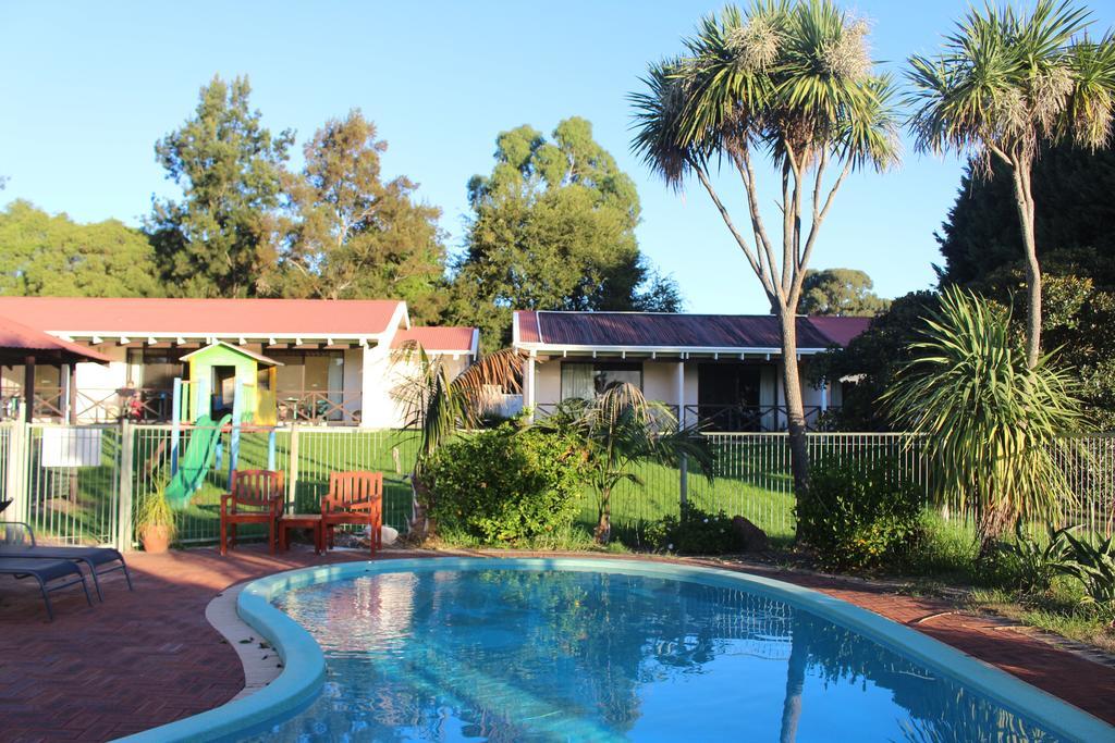 Karri Forest Motel Pemberton Exterior photo