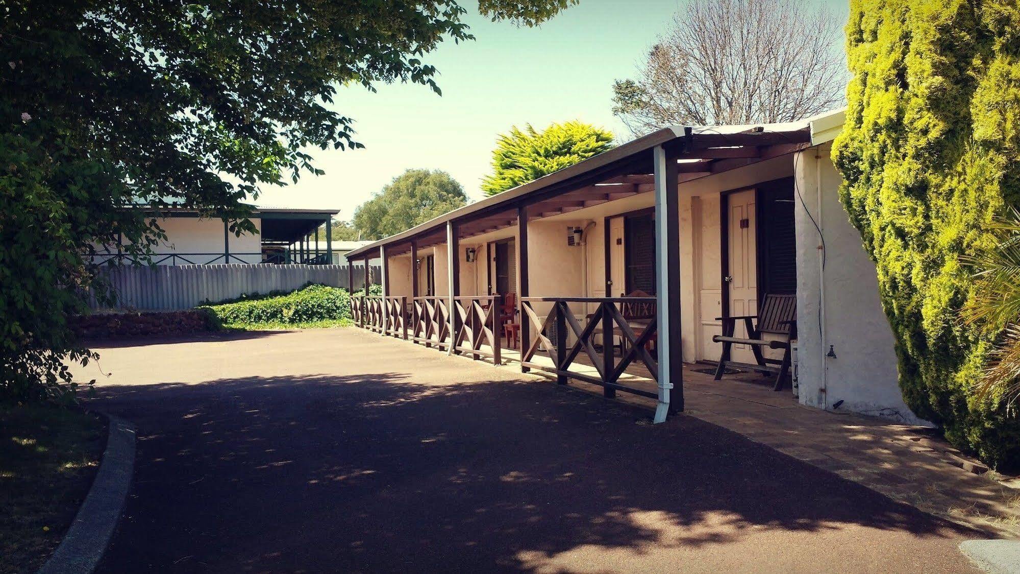 Karri Forest Motel Pemberton Exterior photo